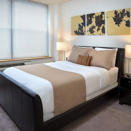 Grove Pointe - A Premier Furnished Apartment جيرسي سيتي الغرفة الصورة